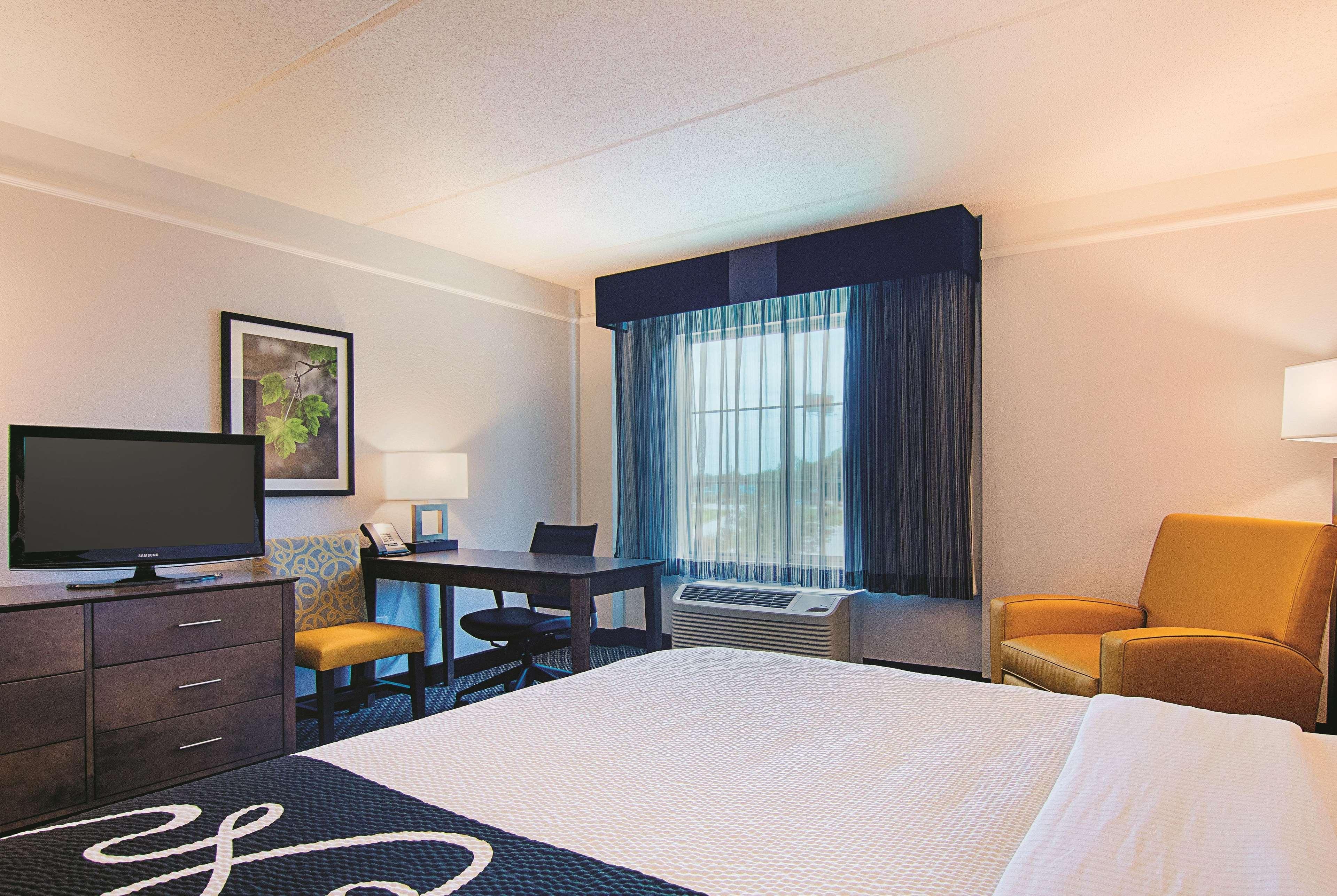 La Quinta By Wyndham Atlanta Conyers Hotel Екстериор снимка