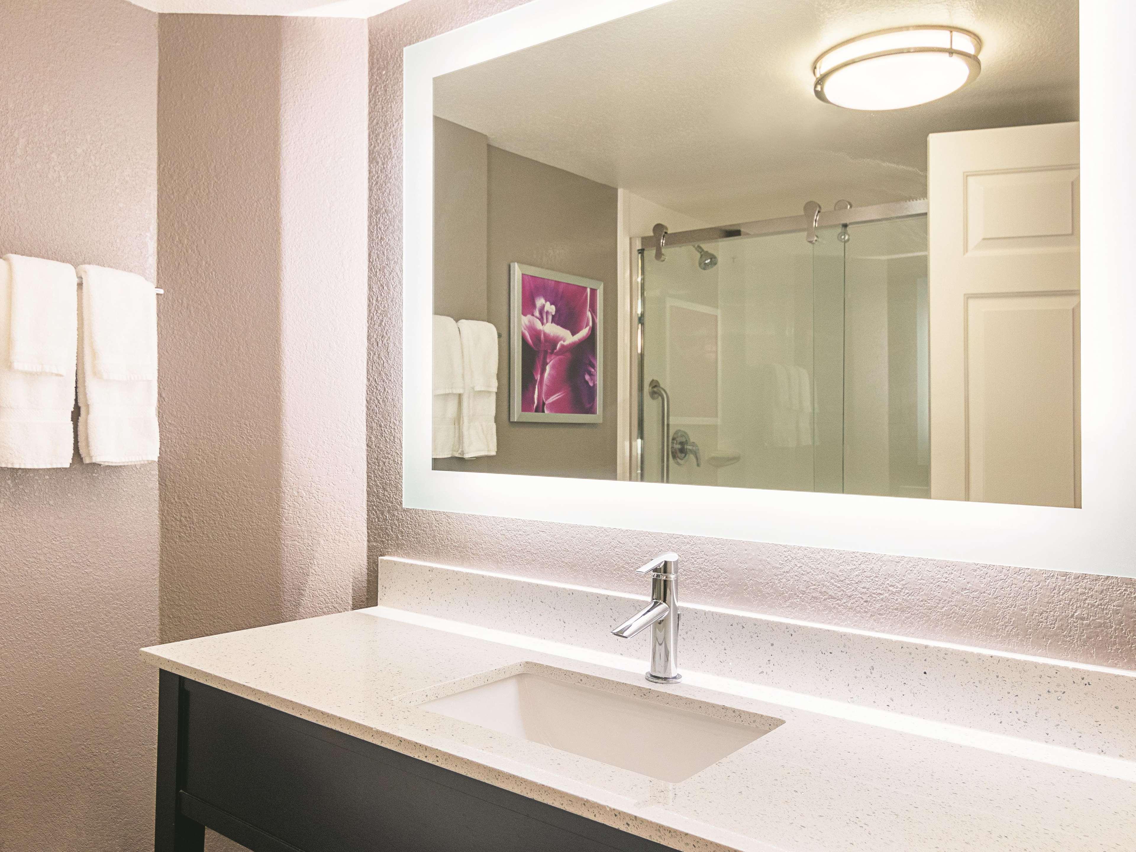 La Quinta By Wyndham Atlanta Conyers Hotel Екстериор снимка