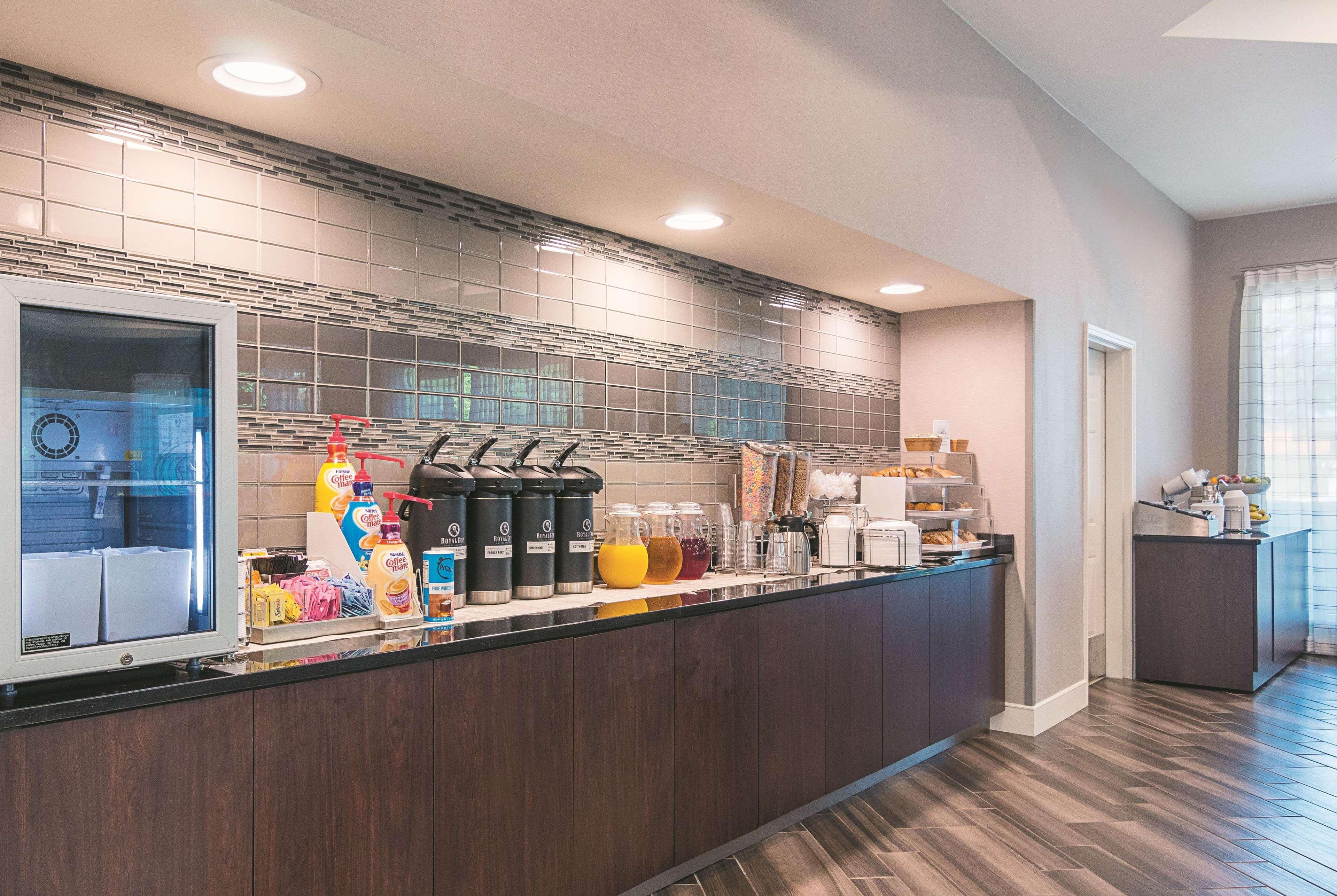 La Quinta By Wyndham Atlanta Conyers Hotel Екстериор снимка