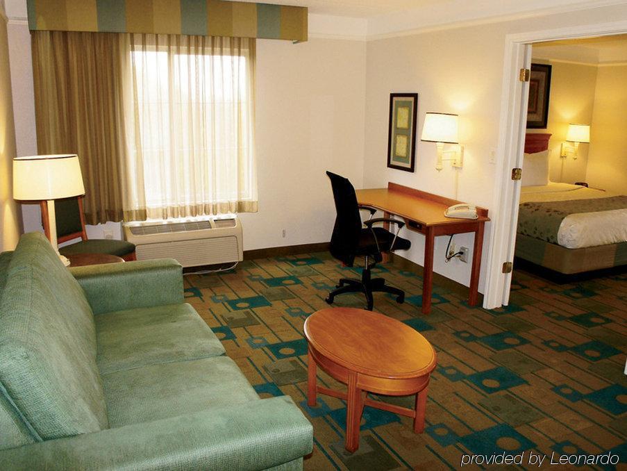 La Quinta By Wyndham Atlanta Conyers Hotel Екстериор снимка