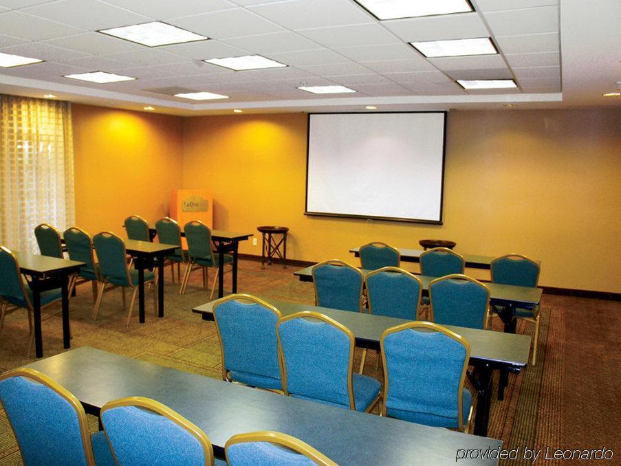 La Quinta By Wyndham Atlanta Conyers Hotel Екстериор снимка